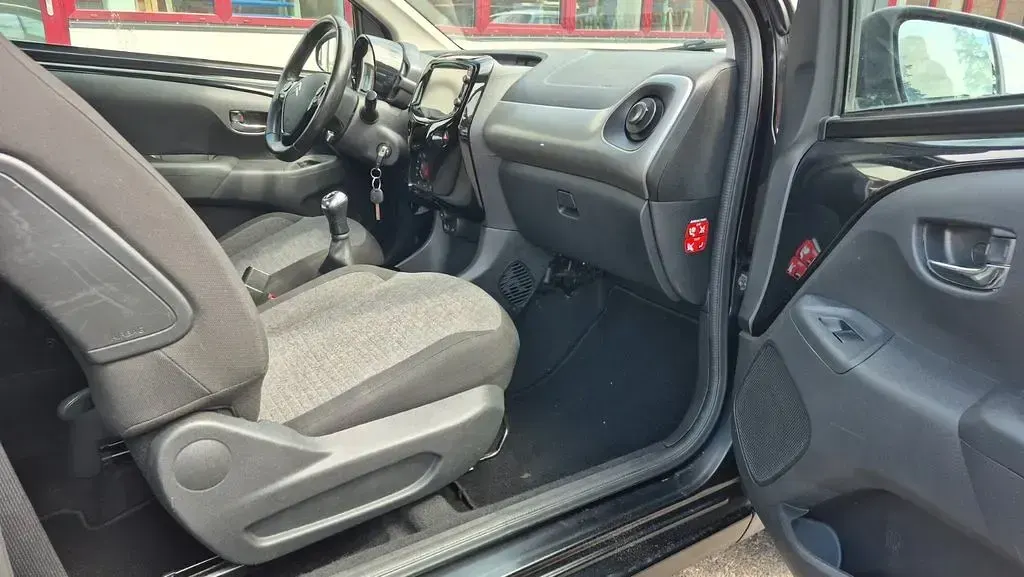 Gebraucht Citroën C1 PureTech 82 PS (60 kW) 2016 Schwarz Kleinwagen