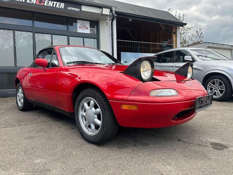 Second-hand Mazda MX5 131 CP (96 kW) 1996 Roșu Cabrio