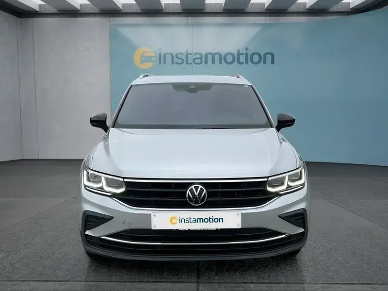 Gebraucht VW Tiguan 150 PS (110 kW) 2022 Silber SUV