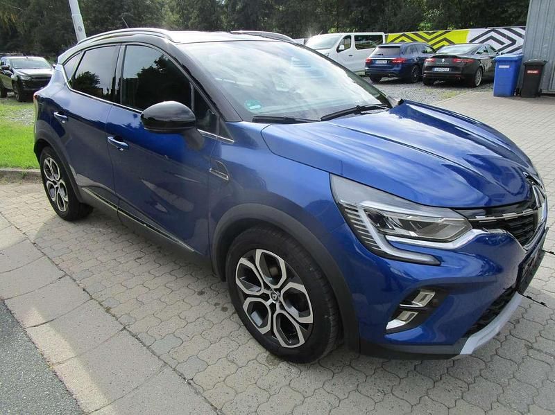 Blau met Gebraucht 2021 Renault Captur Intens SUV | 16.600 € (Guter Preis) - Bild 1/4