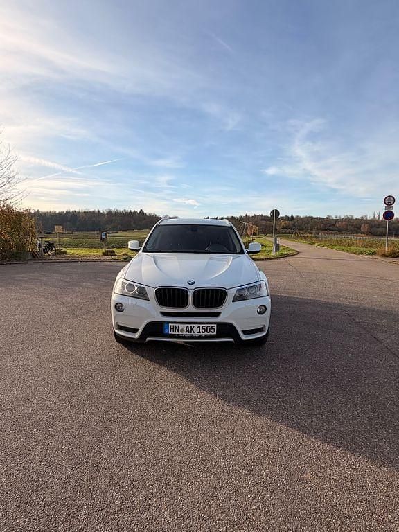 Weiß Gebraucht 2012 BMW X3 SUV | 11.800 € (Fairer Preis) - Bild 1/4