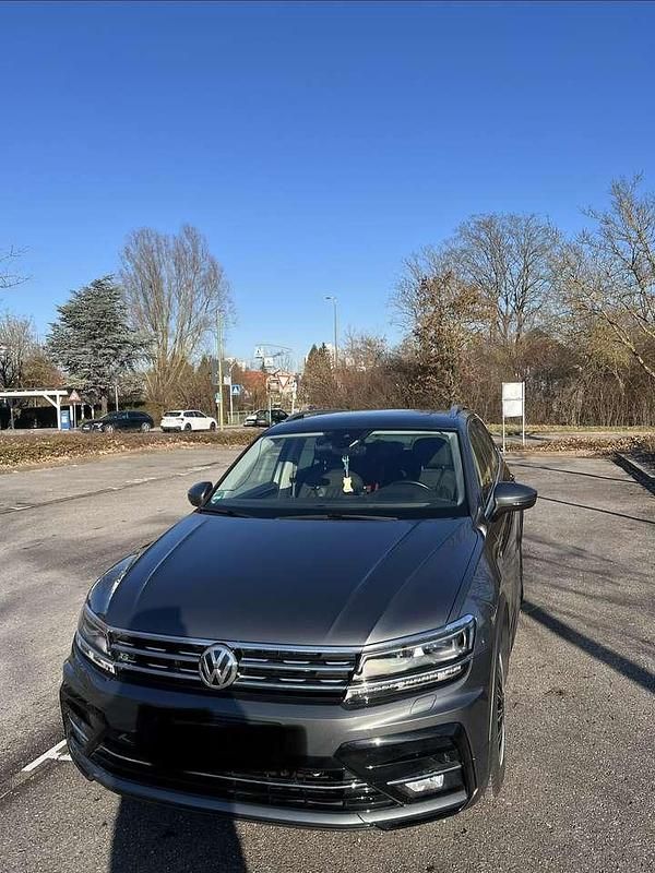 Gebraucht 2020 VW Tiguan R-line SUV | 29.000 € (Guter Preis) - Bild 1/4
