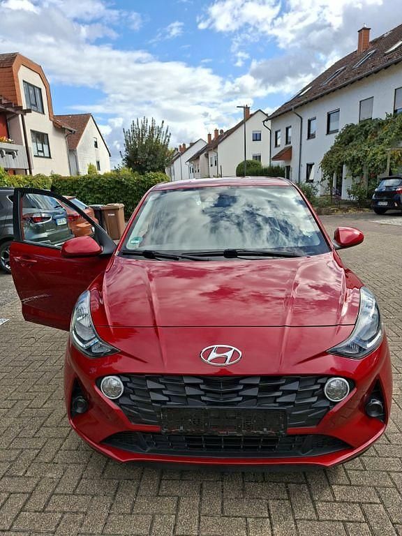 Rot Gebraucht 2021 Hyundai i10 Select Kleinwagen | 12.800 € (Fairer Preis) - Bild 1/4