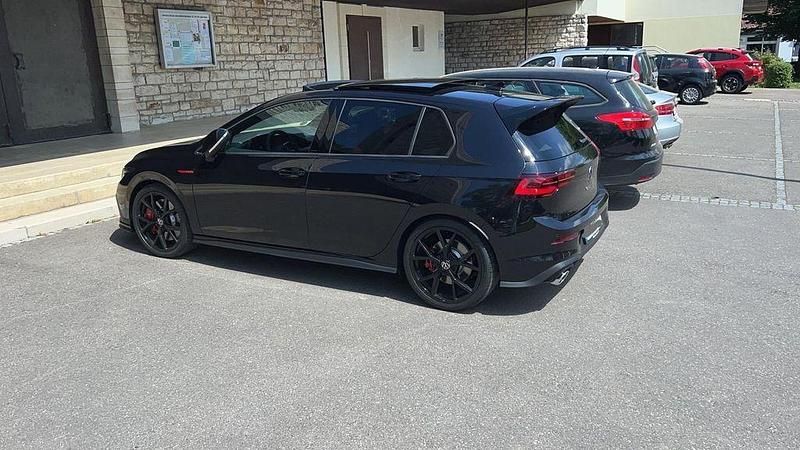 Schwarz Gebraucht 2022 VW Golf VIII GTI Clubsport Limousine | 25.900 € (Fairer Preis) - Bild 1/4