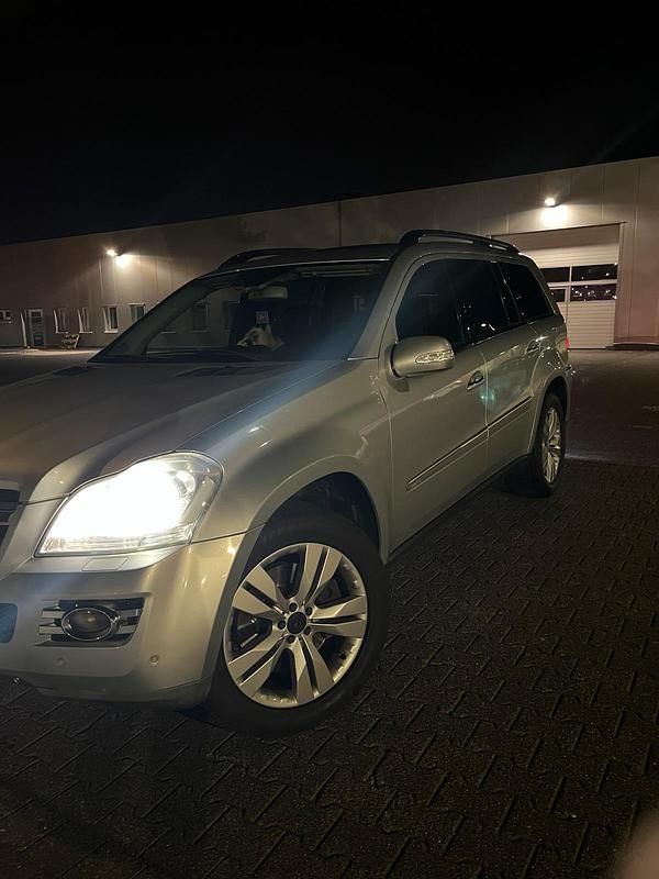 Gebraucht Mercedes GL320 224 PS (164 kW) 2007 Grau SUV