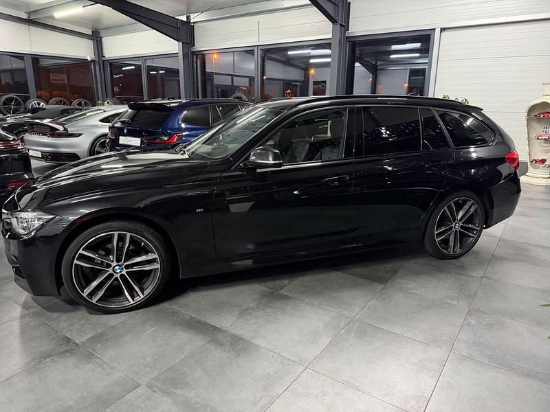 Gebraucht BMW 330 M Sport 258 PS (189 kW) 2018 Schwarz Kombi