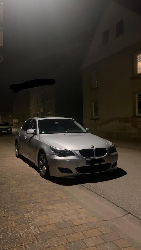 Gebraucht BMW 520 170 PS (125 kW) 2005 Silber Limousine