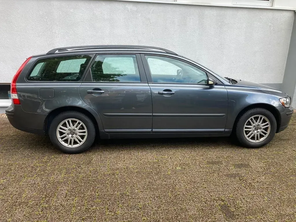 Gebraucht Volvo V50 101 PS (74 kW) 2006 Grau Kombi
