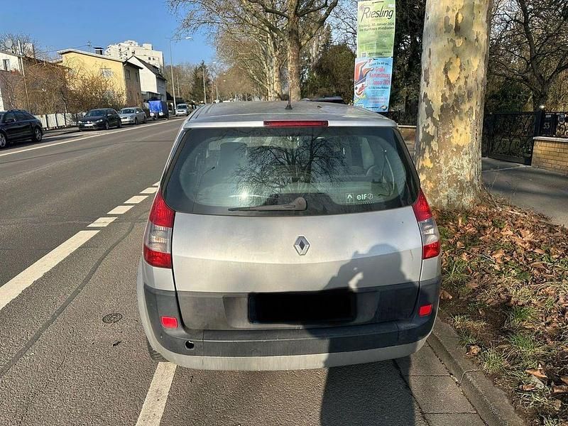 Gebraucht Renault Scénic II Authentique 98 PS (72 kW) 2005 Silber Van / Kleinbus