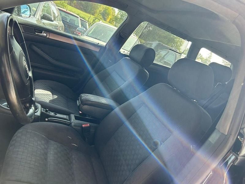 Gebraucht Audi A6 179 PS (131 kW) 2001 Schwarz Kombi