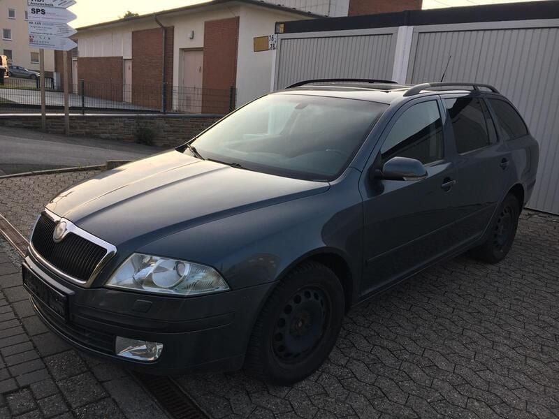 Grau Gebraucht 2006 Skoda Octavia Kombi | 1.700 € (Superpreis) - Bild 1/4