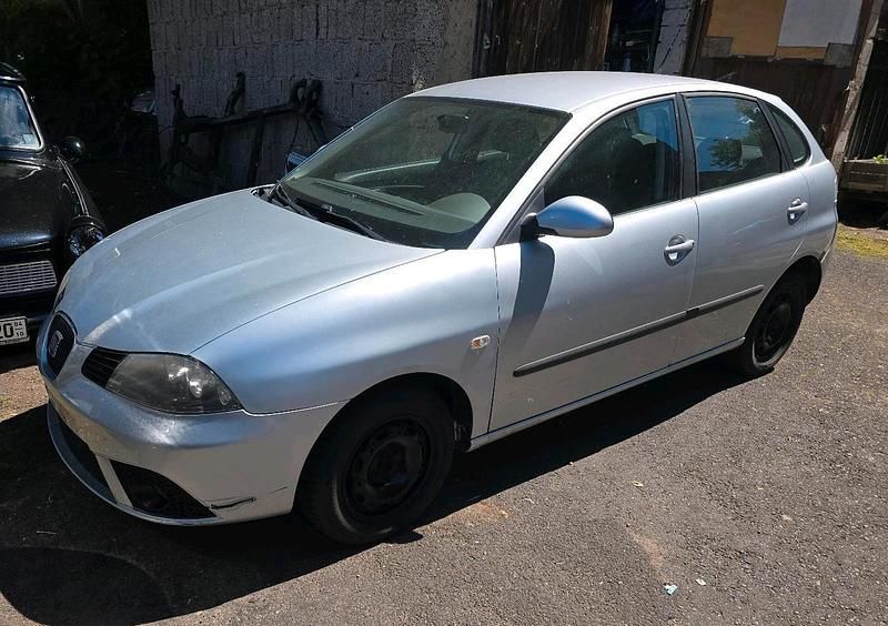 Silber Gebraucht 2008 Seat Ibiza Kleinwagen | 650 € (Superpreis) - Bild 1/4