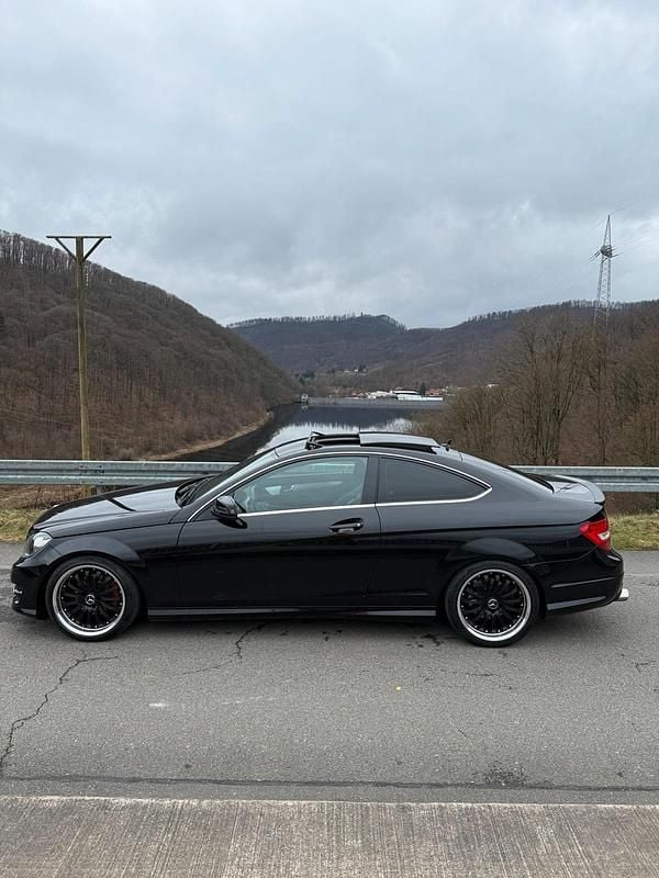 Gebraucht Mercedes C220 170 PS (125 kW) 2014 Schwarz Coupé