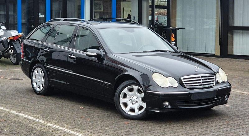 Obsidianschwarz Gebraucht 2006 Mercedes C220 Kombi | 4.999 € (Fairer Preis) - Bild 1/4
