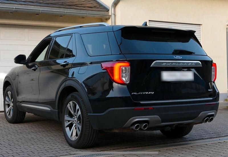 Używany Ford Explorer Platinum 457 KM (336 kW) 2020 Czarny SUV