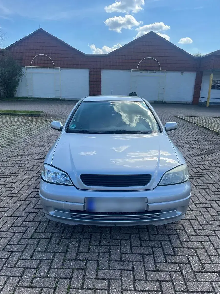 Gebraucht Opel Astra Selection 101 PS (74 kW) 2002 Silber Limousine