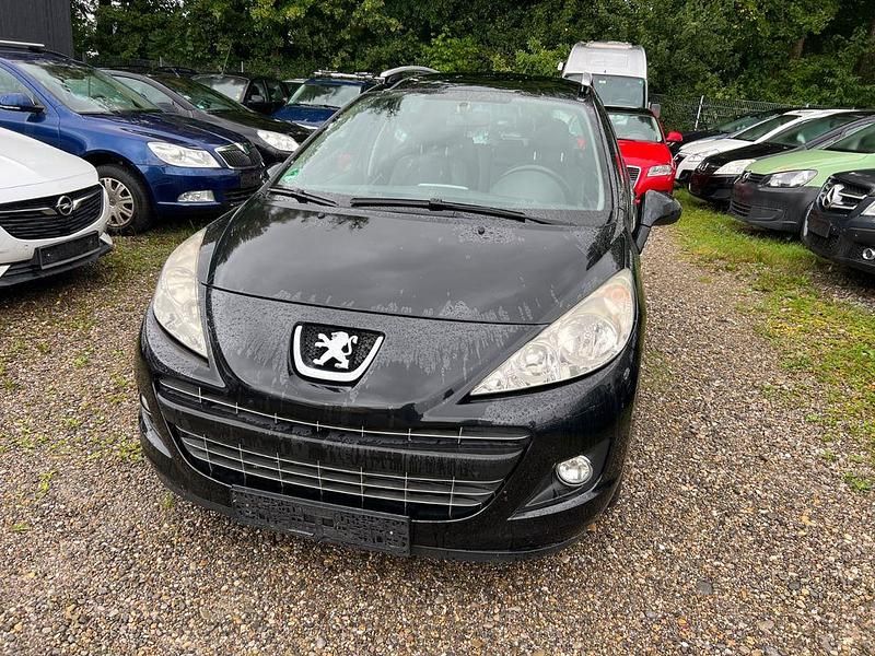 Gebraucht Peugeot 207 Premium 111 PS (81 kW) 2012 Schwarz Kombi