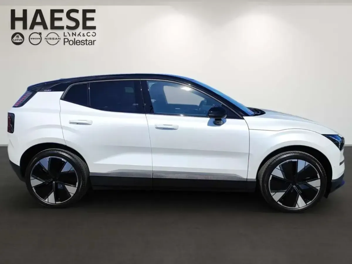 Gebraucht Volvo EX30 Performance 314 kW (428 PS) 2024 Crystal white SUV