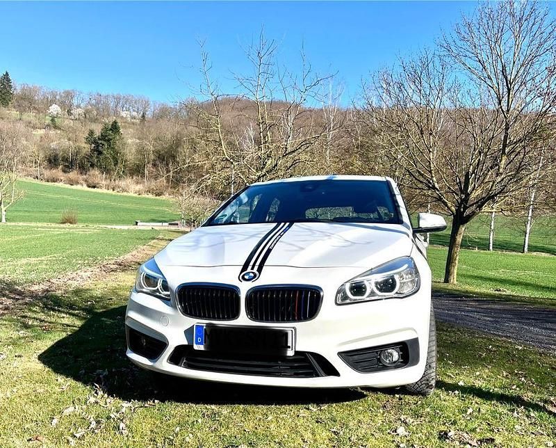 Gebraucht BMW 220 Active Tourer Sport Line 192 PS (141 kW) 2015 Weiß Van / Kleinbus