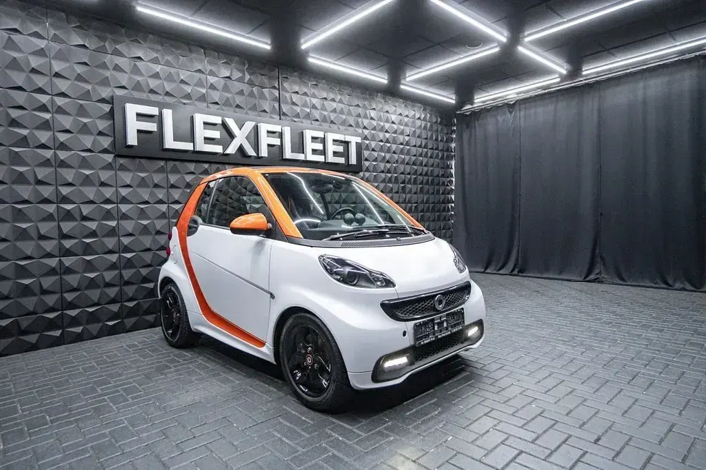 Usata Smart ForTwo Cabrio Edition Flashlight 71 CV (52 kW) 2016 Bianco Cabrio