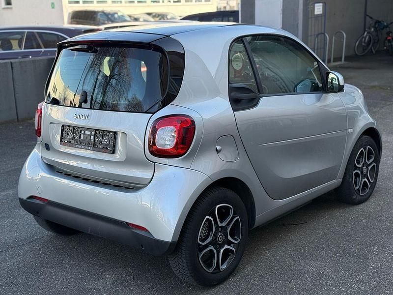 Gebraucht Smart ForTwo Electric Drive 60 kW (82 PS) 2019 Silber Coupé