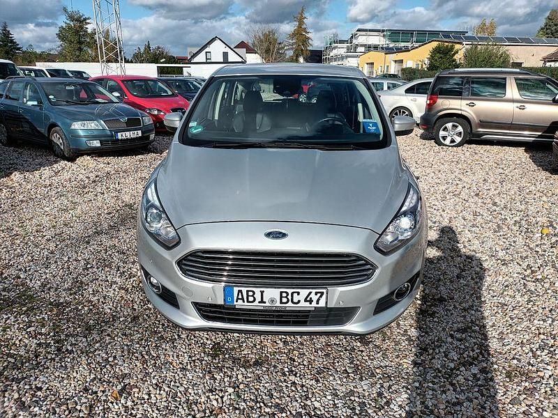 Gebraucht Ford S-MAX Titanium 150 PS (110 kW) 2020 Silber Van / Kleinbus