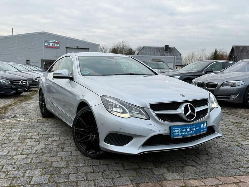 Silber Gebraucht 2013 Mercedes E250 Coupé | 12.999 € (Superpreis) - Bild 1/4
