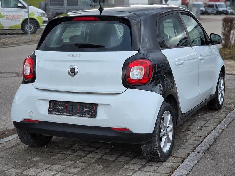 Gebraucht Smart ForFour Passion 71 PS (52 kW) 2015 Weiß Kleinwagen