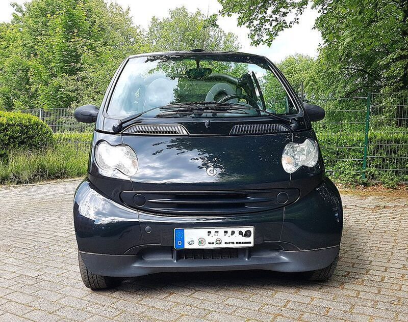 Schwarz Gebraucht 2003 Smart ForTwo Cabrio Passion Cabrio | 3.900 € (Teuer) - Bild 1/4