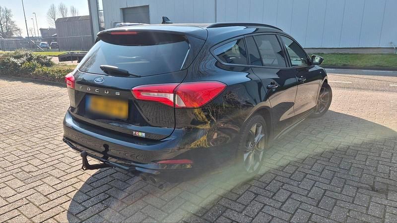 Gebraucht Ford Focus Business Edition 150 PS (110 kW) 2018 Schwarz Kombi