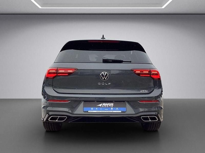 Gebraucht VW Golf VIII R-line 150 PS (110 kW) 2024 Grau / delfingrau (metallic) Limousine
