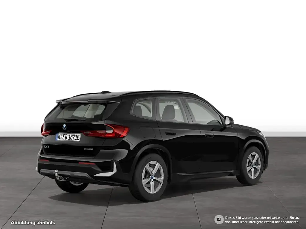Gebraucht BMW iX1 225 kW (306 PS) 2025 Schwarz SUV