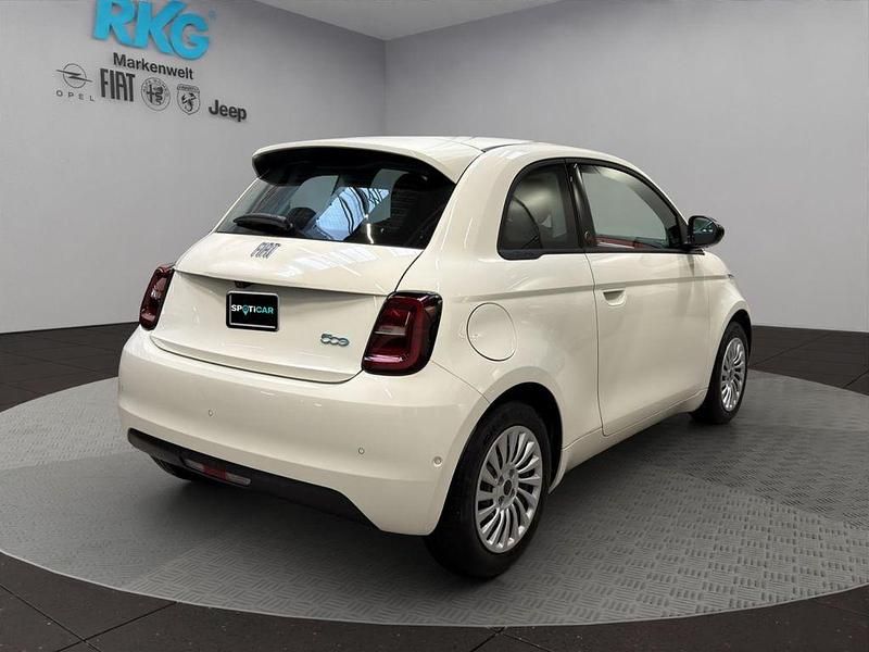 Neu Fiat 500e 69 kW (95 PS) 2026 Weiss Kleinwagen