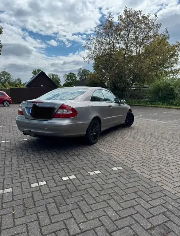 Gebraucht Mercedes CLK200 Elegance 184 PS (135 kW) 2008 Beige Coupé
