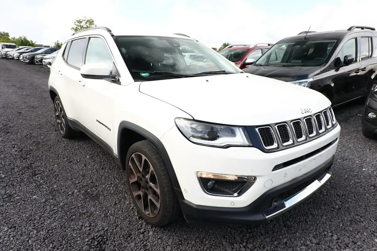 Usado Jeep Compass Limited 140 HP (102 kW) 2018 Branco SUV