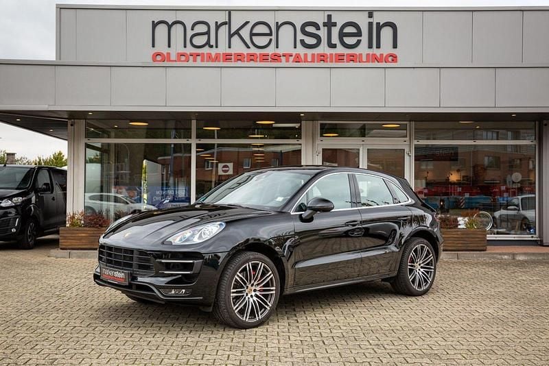 Schwarz Gebraucht 2016 Porsche Macan Turbo SUV | 47.900 € (Teuer) - Bild 1/4