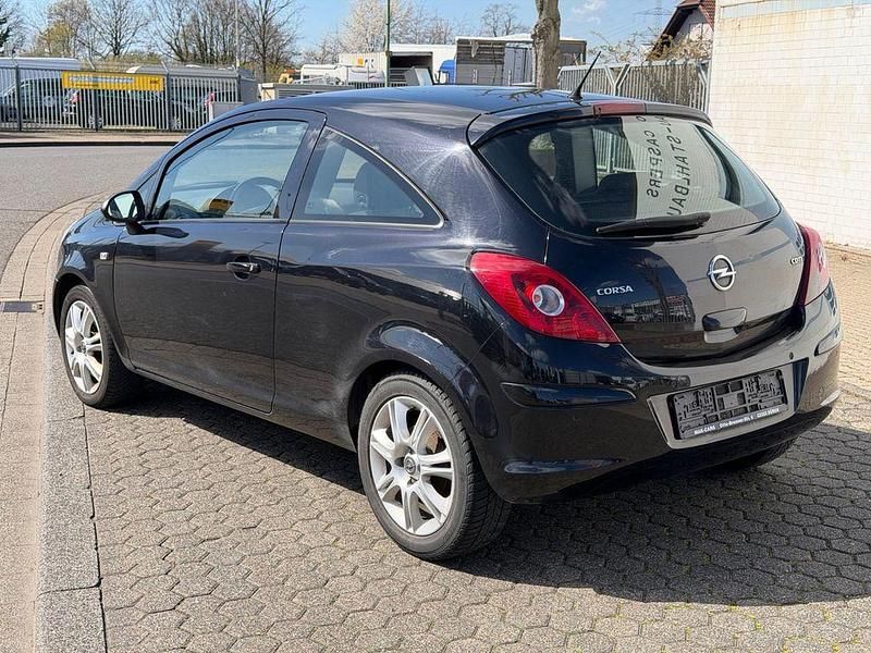 Usado Opel Corsa Innovation 95 HP (69 kW) 2012 Preto Citadino