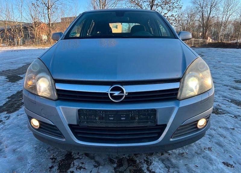 Gebraucht Opel Astra 105 PS (77 kW) 2004 Silber Limousine