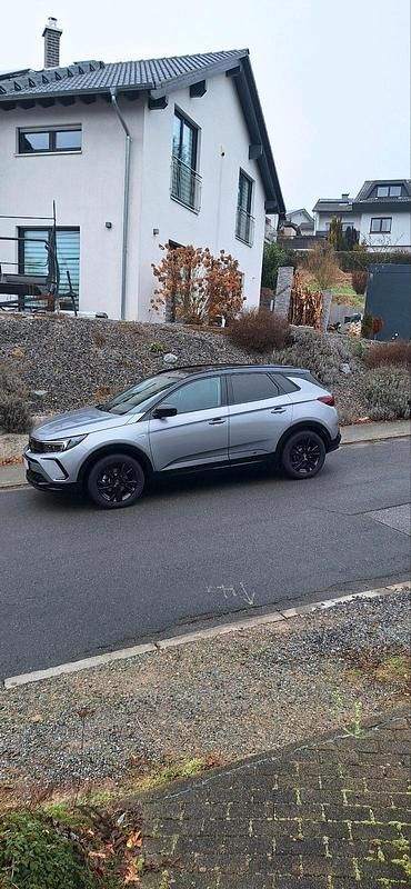 Gebraucht Opel Grandland X 131 PS (96 kW) 2024 Silber SUV