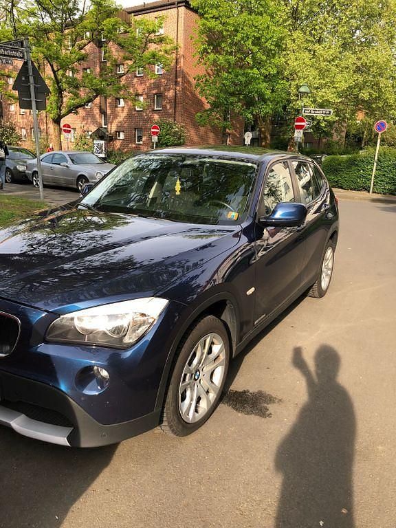 Blau Gebraucht 2010 BMW X1 SUV | 5.900 € (Fairer Preis) - Bild 1/4