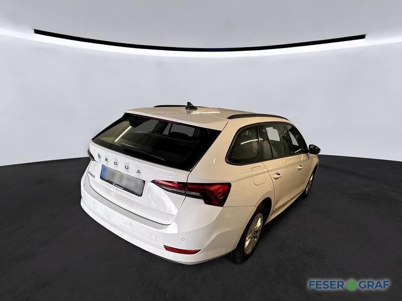 Gebraucht Skoda Octavia 150 PS (110 kW) 2022 Candy weiss Kombi