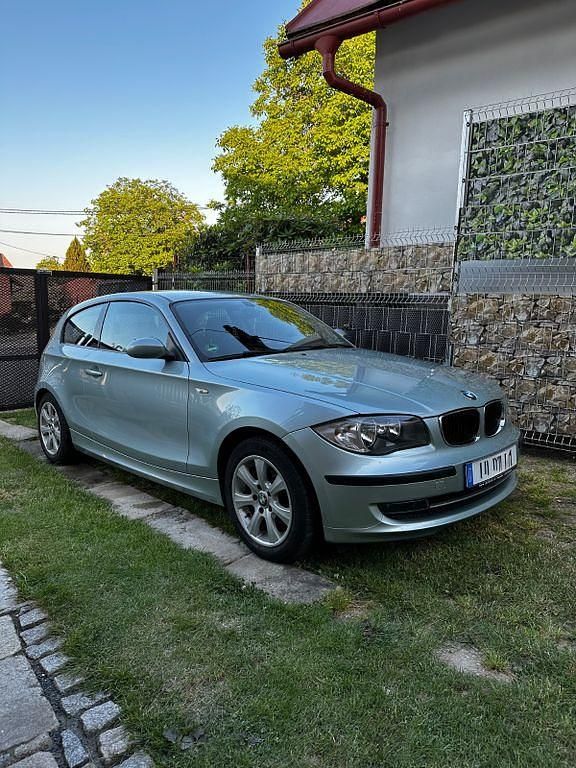 Gebraucht BMW 116 122 PS (89 kW) 2007 Grün Kleinwagen