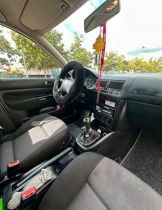 Gebraucht VW Golf IV Edition 75 PS (55 kW) 2001 Silber Kleinwagen