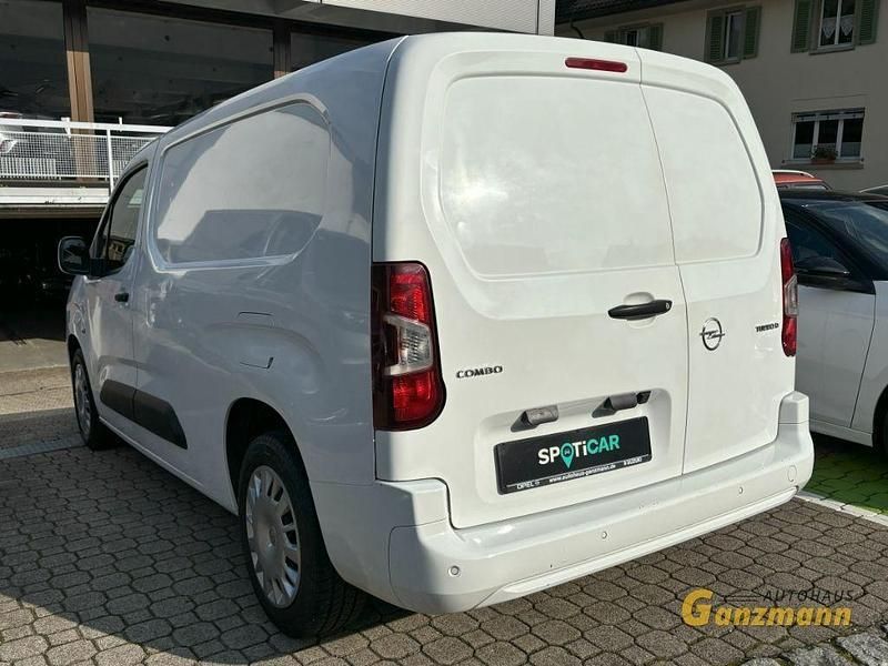Gebraucht Opel Combo Edition 102 PS (75 kW) 2019 Weiß Van / Kleinbus