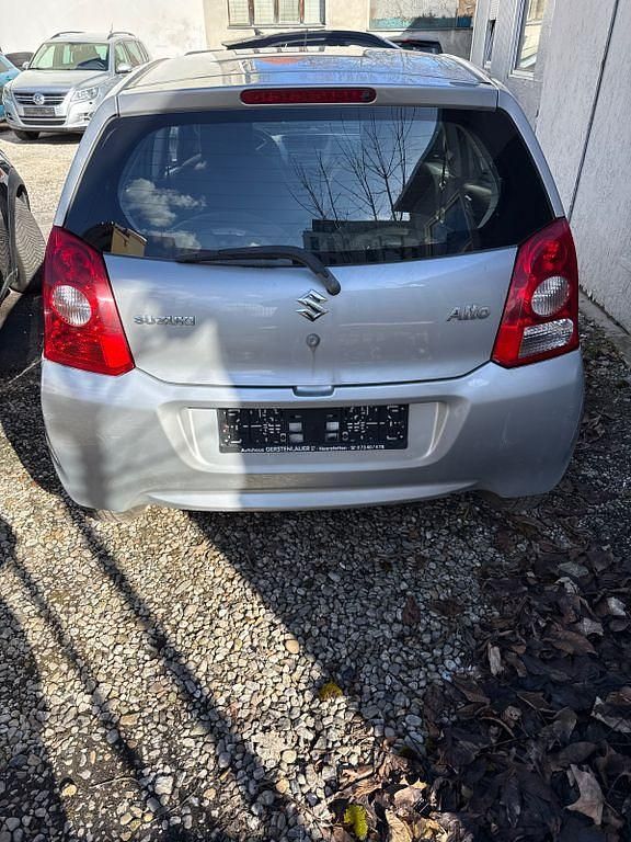 Gebraucht Suzuki Alto Comfort 68 PS (50 kW) 2011 Silber Kleinwagen