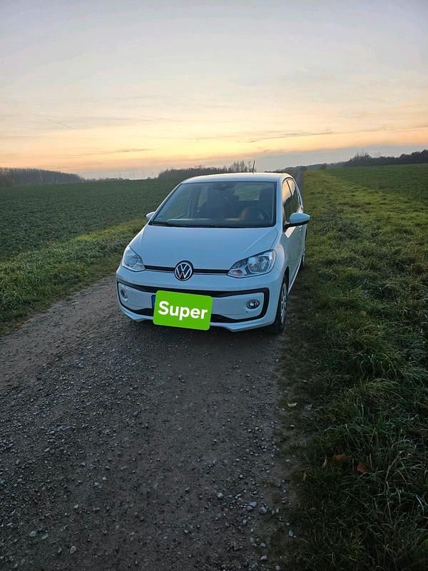 Weiß Gebraucht 2023 VW up! Move Kleinwagen | 14.000 € (Guter Preis) - Bild 1/4