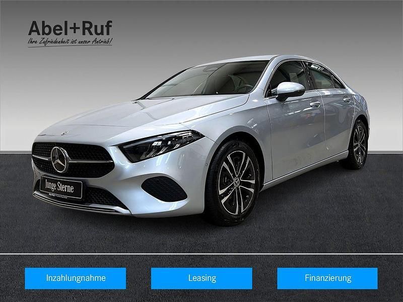 Lack hightechsilber Gebraucht 2024 Mercedes A200 Progressive Limousine | 29.249 € (Fairer Preis) - Bild 1/4