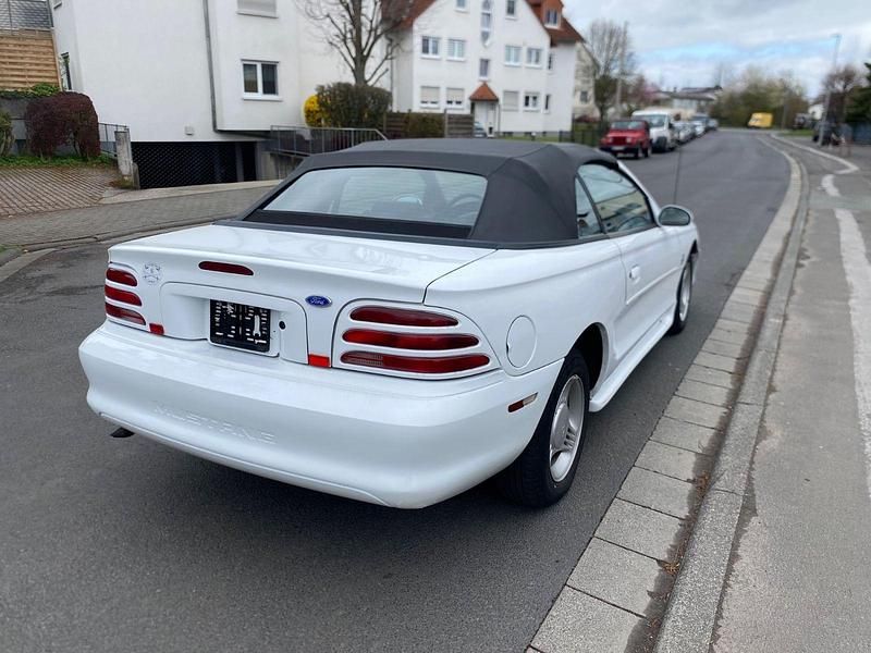Gebraucht Ford Mustang 147 PS (108 kW) 1995 Weiß Cabrio