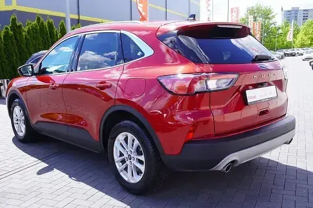 Gebraucht Ford Kuga 150 PS (110 kW) 2020 Rot SUV