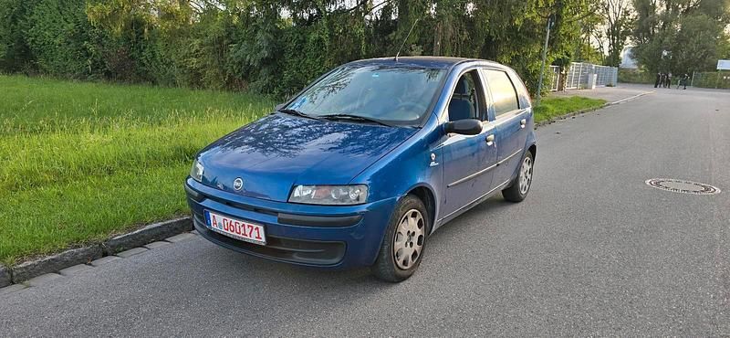 Blau Gebraucht 2002 Fiat Punto Kleinwagen | 1.250 € (Etwas zu teuer) - Bild 1/4